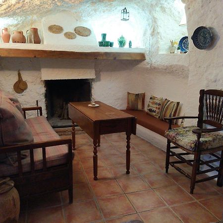 Cueva El Parral Guest House Pegalajar ภายนอก รูปภาพ