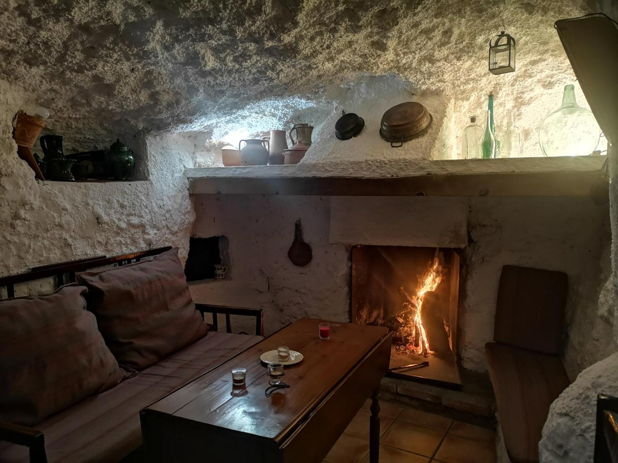 Cueva El Parral Guest House Pegalajar ภายนอก รูปภาพ