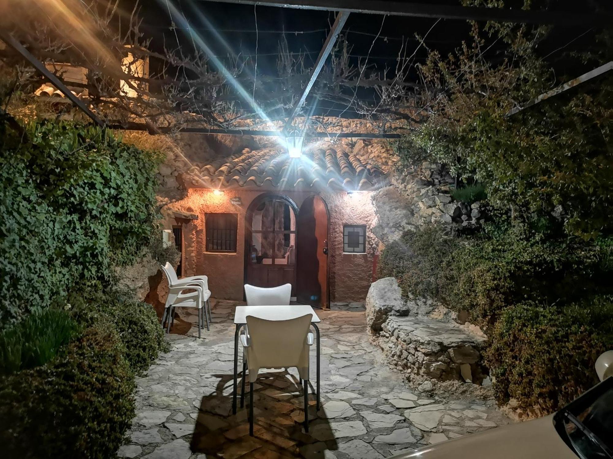Cueva El Parral Guest House Pegalajar ภายนอก รูปภาพ